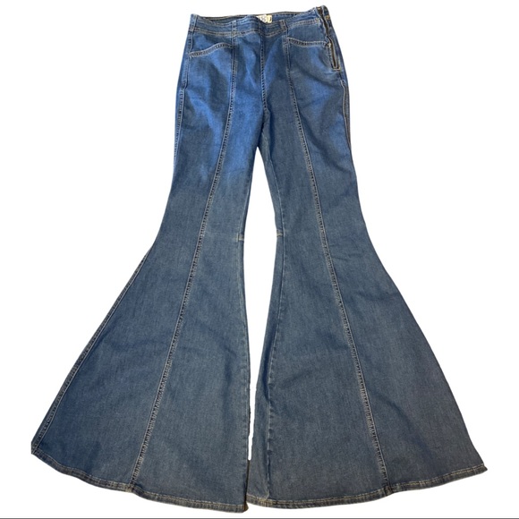 We The Free Just Float on High Waisted Flare Bell Bottom Boho Jeans - Picture 2 of 12